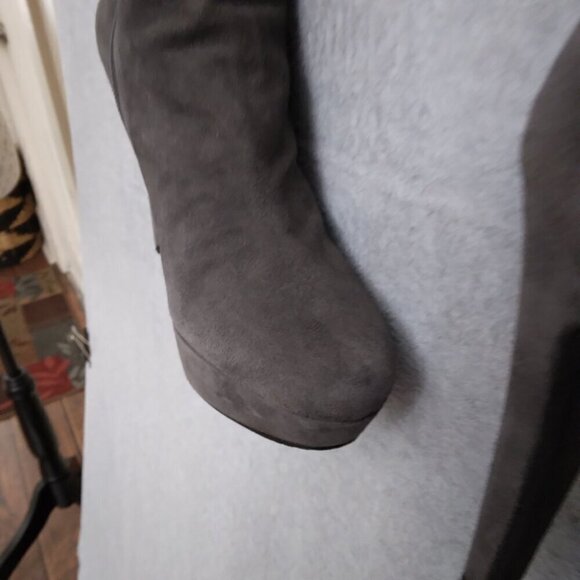 Stuart Weitzman Gray Suede Platform Stiletto Knee High Boots Size 8.5 - Picture 9 of 14